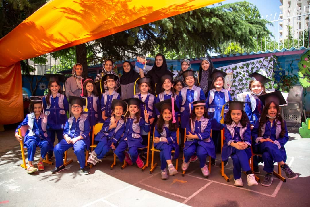 فضای آرام و دلنشین دبستان ماه نگار